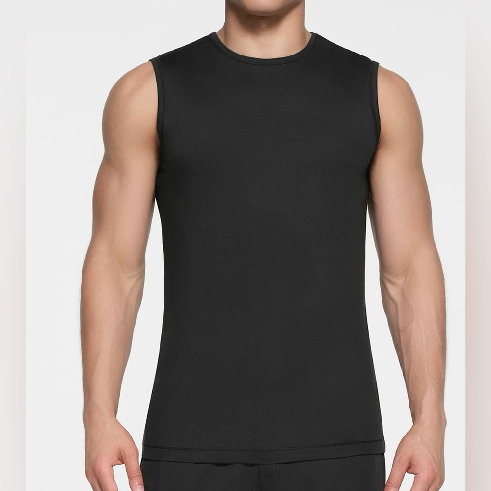 NWT SKIMS Black Outdoor Jersey